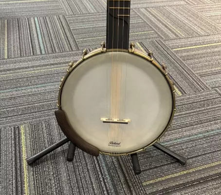 Rickard Banjo Dobson 2